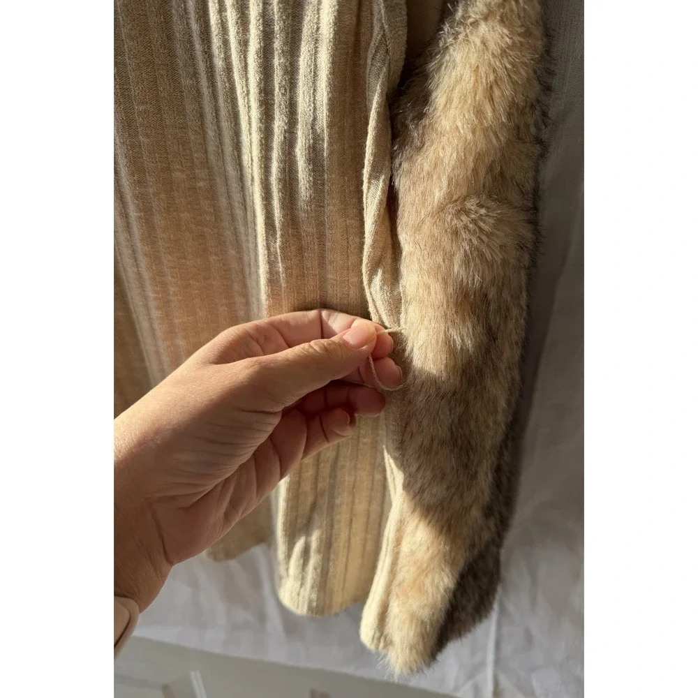 Beautees Girls Faux Fur‎ Beige Vest XL Hooded